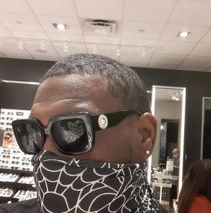 Meet your Posher, Byron